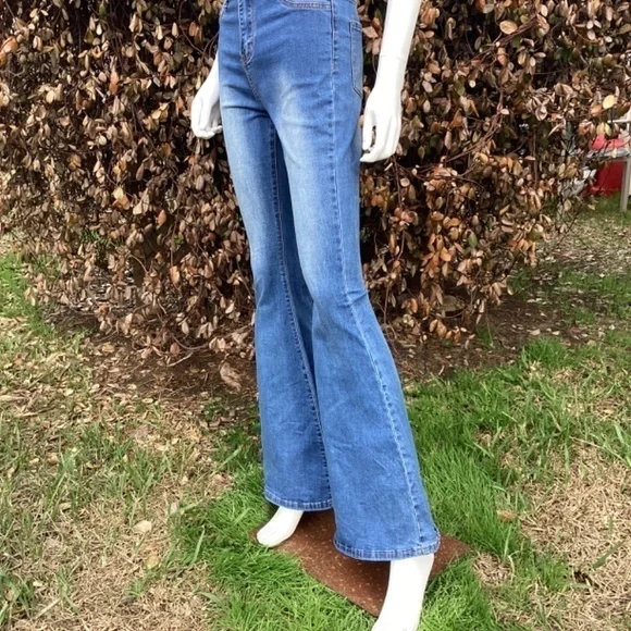 Blank Paige Exaggerated Bell Bottom Factory Fading High Rise Boho Flare Jeans - Picture 9 of 11